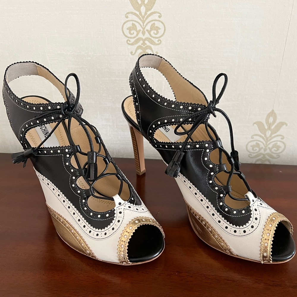 Elegant Black and Gold Women's Heels